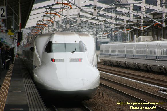 新幹線700系（のぞみ16両編成）