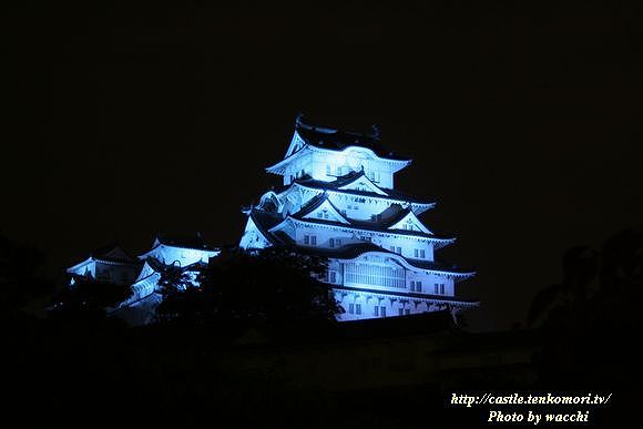 ブルーライトアップの姫路城