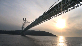 ルミナス神戸２にて、ディナークルーズ！明石海峡大橋を撮る！