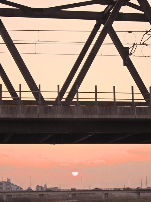 加古川橋梁に沈む夕日