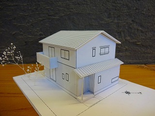 住吉Ⅱの家の1/100模型と儀式