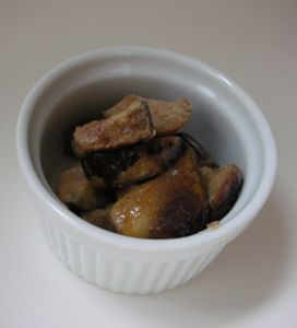 そのままでも、ご飯に添えてもおいしい辛子漬け