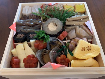今年のお正月も東京田村の「おせち料理」です！