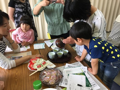 お茶しま専科IN安室児童センター地域組織活動クラブ サポネット お茶しま専科IN安室児童センター地域組織活動クラブ サポネット