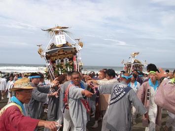 茅ヶ崎の浜降祭