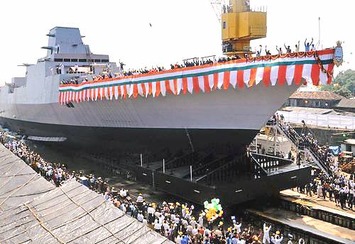 インドの新型国産ステルス駆逐艦が進水