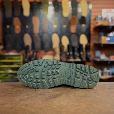 レッドウィング/Redwing専門修理」でスタートしたBECKMAN OSAKA:Danner