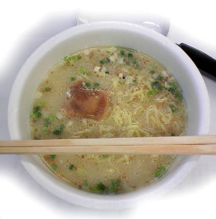 カップ麺食べて・・・