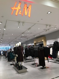 ブラックフライデー H&M