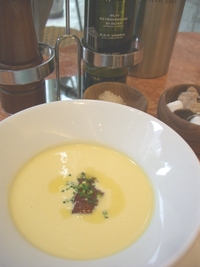 Ｏｌｉｖｅ　Ｂａｒ（オリーブバール）でランチ