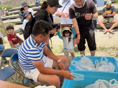 お客様感謝祭で地引き網その③