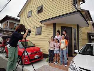 藤江の家、家族参加で撮影