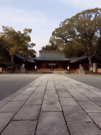 現在の姫路城と護国神社参拝