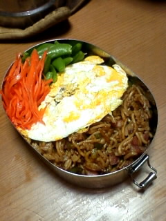 オムそばめし弁当にゃ