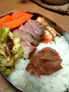 野菜たっぷり弁当にゃ