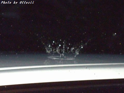 雨の連休明け