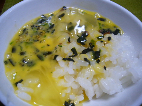 日本人の食文化☆卵かけご飯（専用醤油＆ふりかけ）