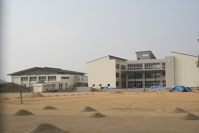 新設阿弥陀小学校